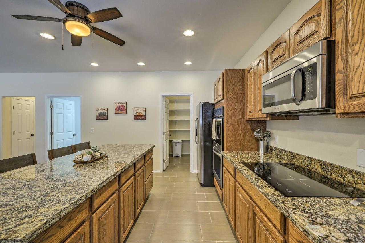Spacious Pinetop-Lakeside Home With Hot Tub And Grill! Eksteriør bilde
