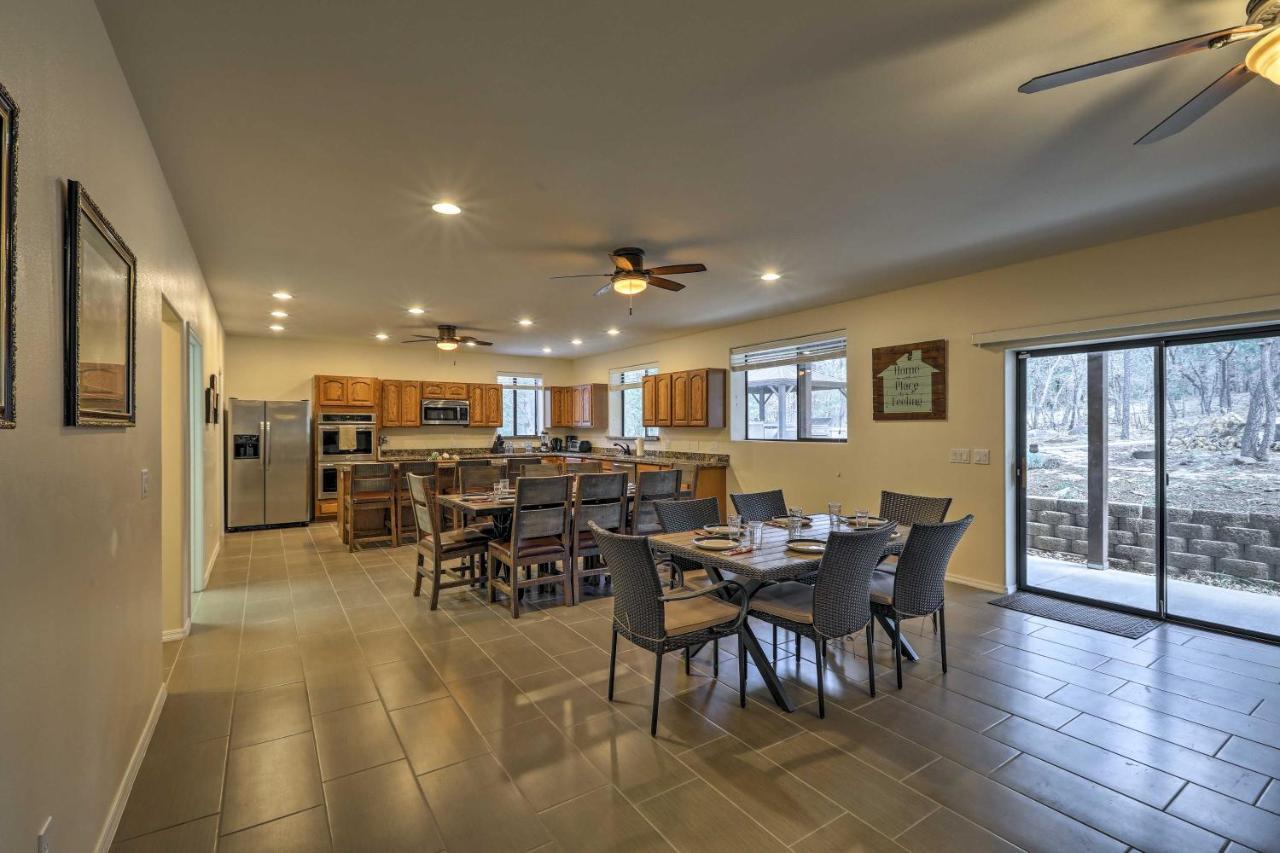 Spacious Pinetop-Lakeside Home With Hot Tub And Grill! Eksteriør bilde