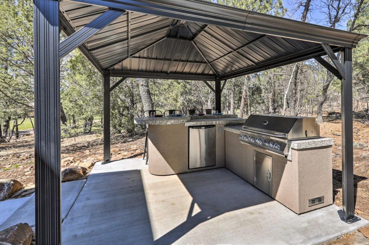 Spacious Pinetop-Lakeside Home With Hot Tub And Grill! Eksteriør bilde
