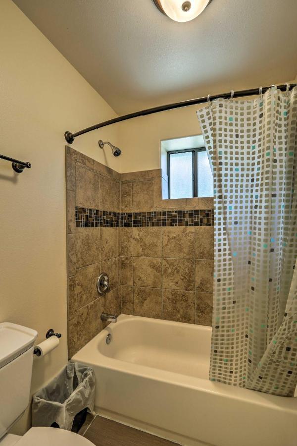 Spacious Pinetop-Lakeside Home With Hot Tub And Grill! Eksteriør bilde