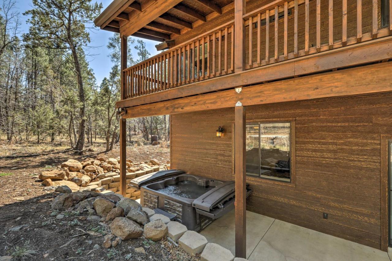 Spacious Pinetop-Lakeside Home With Hot Tub And Grill! Eksteriør bilde